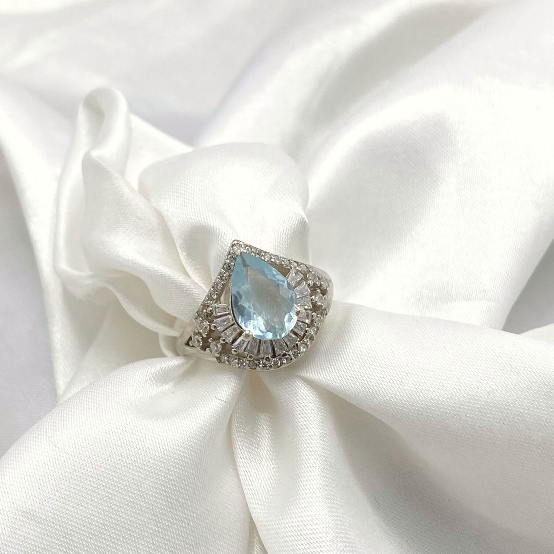 NATURAL AQUAMARINE - TEARDROP CROWN - SENSATION Pakistan