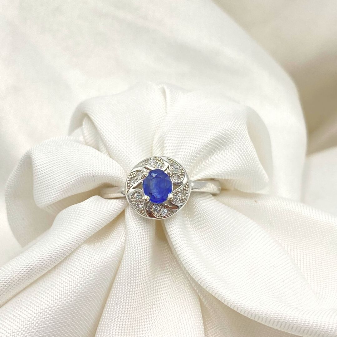 NATURAL BLUE SAPPHIRE - BLUE MOON - SENSATION Pakistan