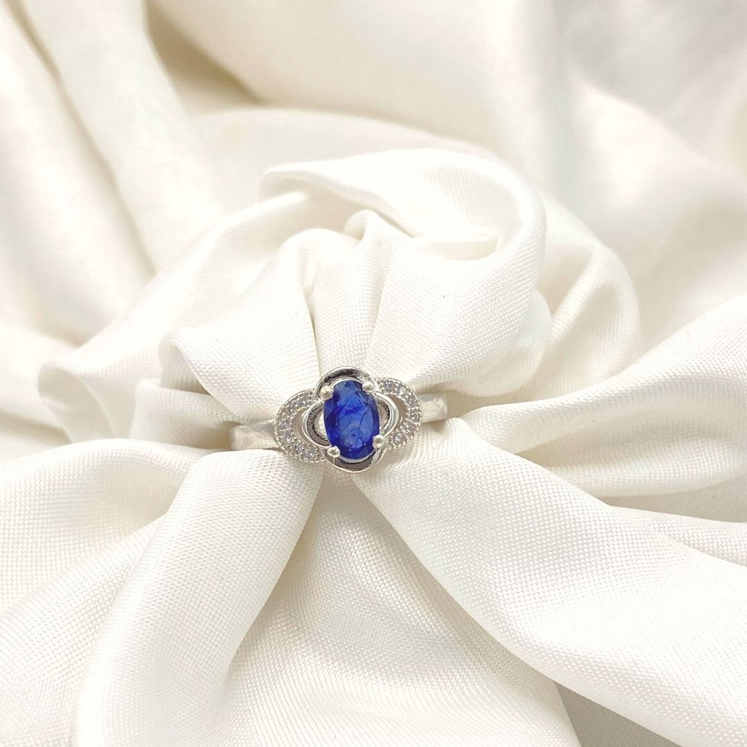 NATURAL BLUE SAPPHIRE - CALLA - SENSATION Pakistan