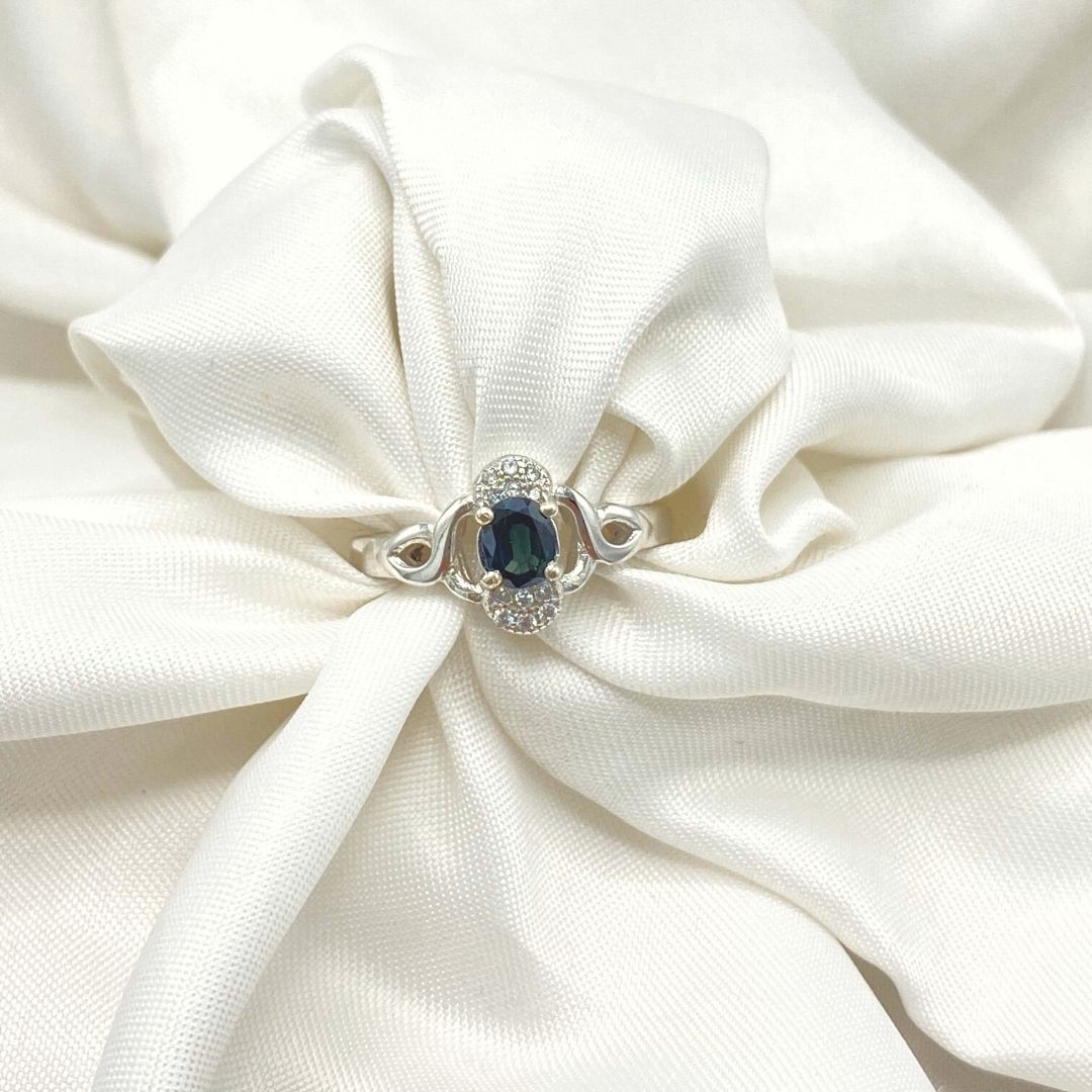 NATURAL BLUE SAPPHIRE - FLOWER DOT - SENSATION Pakistan