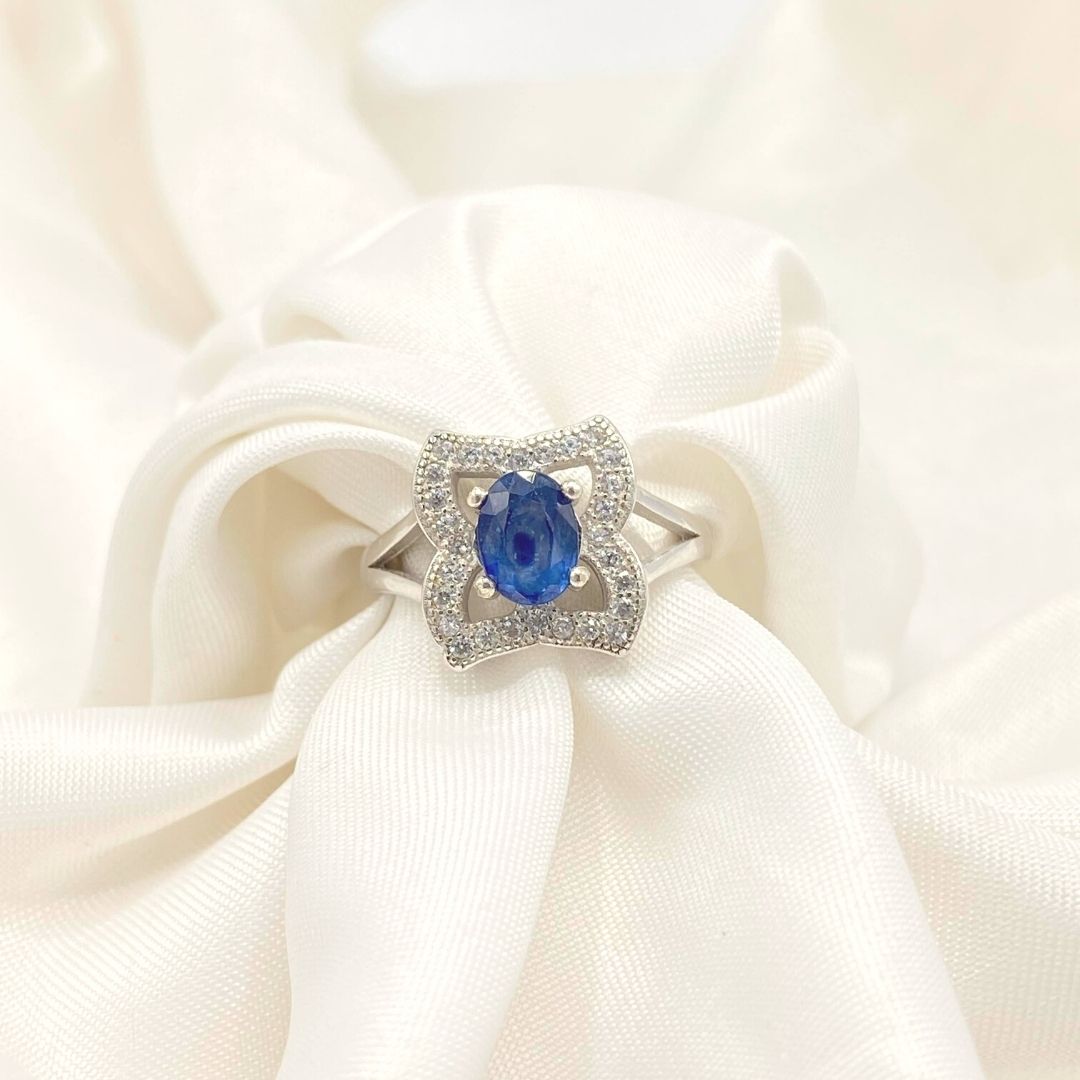 NATURAL BLUE SAPPHIRE - MAYA - SENSATION Pakistan