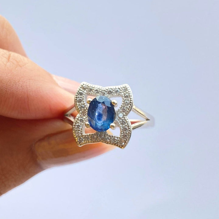 NATURAL BLUE SAPPHIRE - MAYA - SENSATION Pakistan