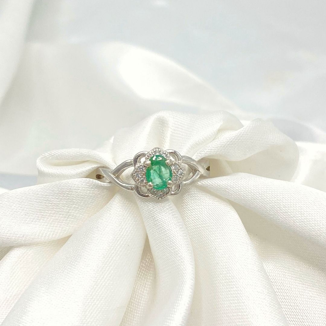 NATURAL EMERALD - FLORIA - SENSATION Pakistan