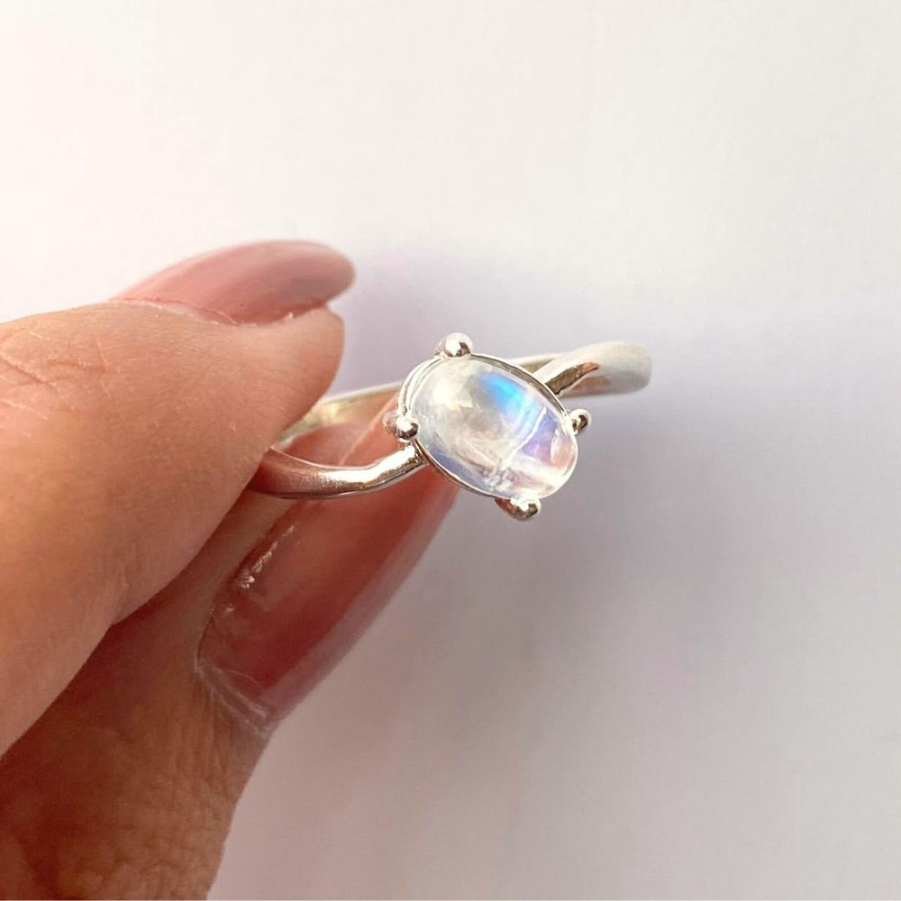 NATURAL MOONSTONE - AIMEE - SENSATION Pakistan