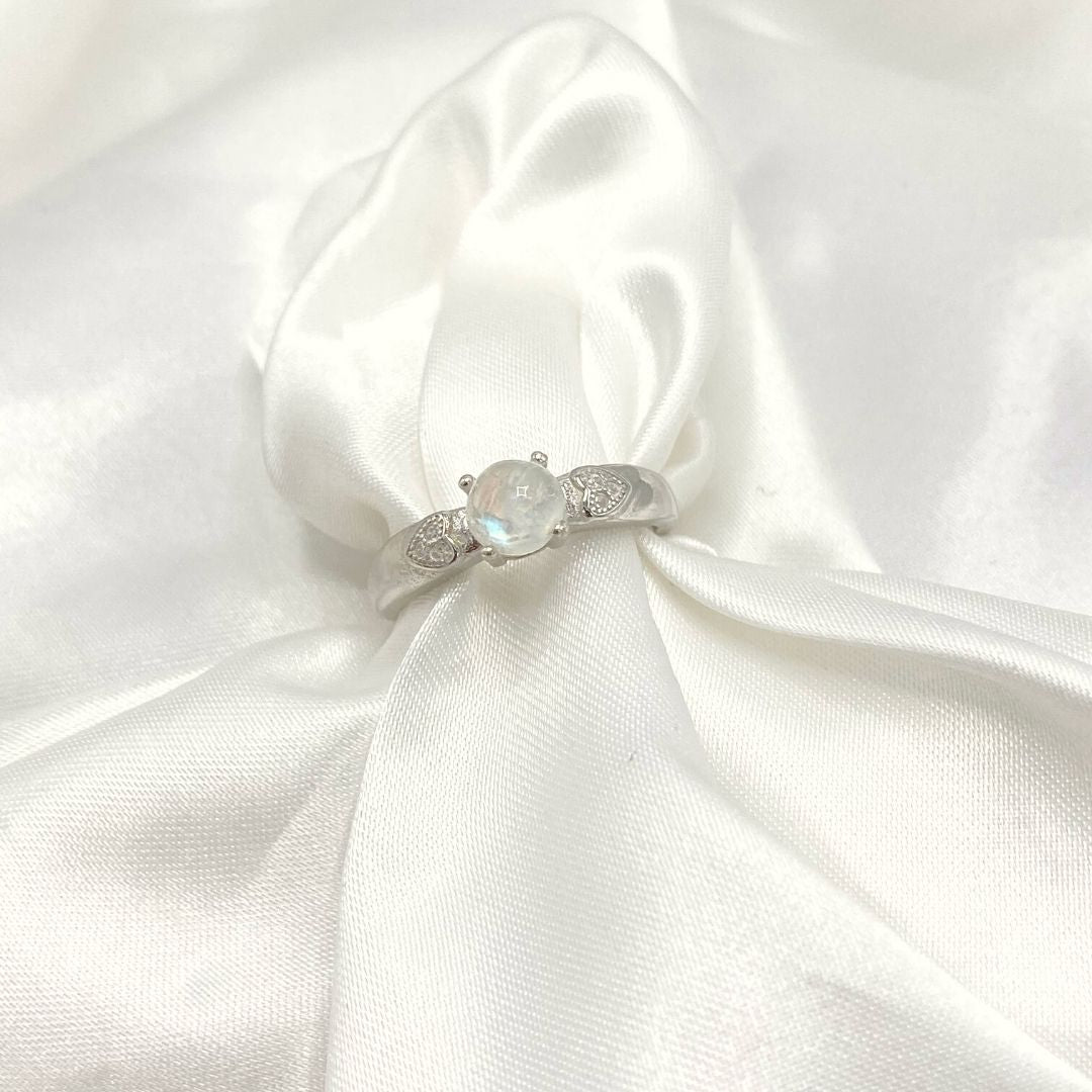 NATURAL MOONSTONE - ELODIE - SENSATION Pakistan