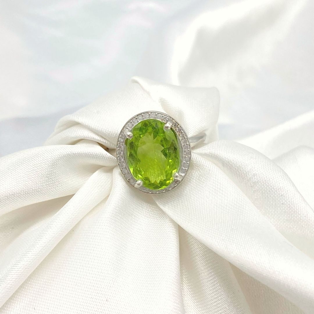 NATURAL PERIDOT - VIVIANA - SENSATION Pakistan
