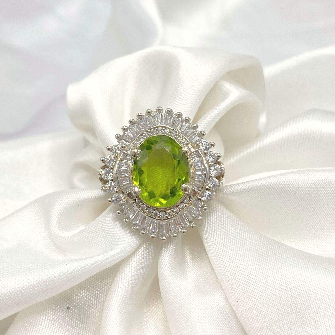 NATURAL PERIDOT - WAVERLY - SENSATION Pakistan