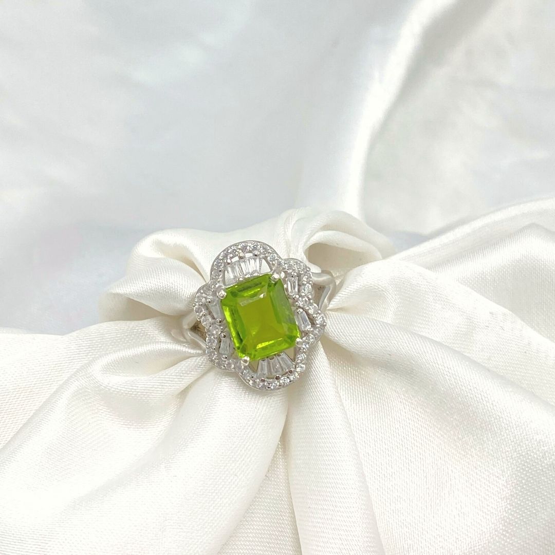 NATURAL PERIDOT - WILLOW - SENSATION Pakistan