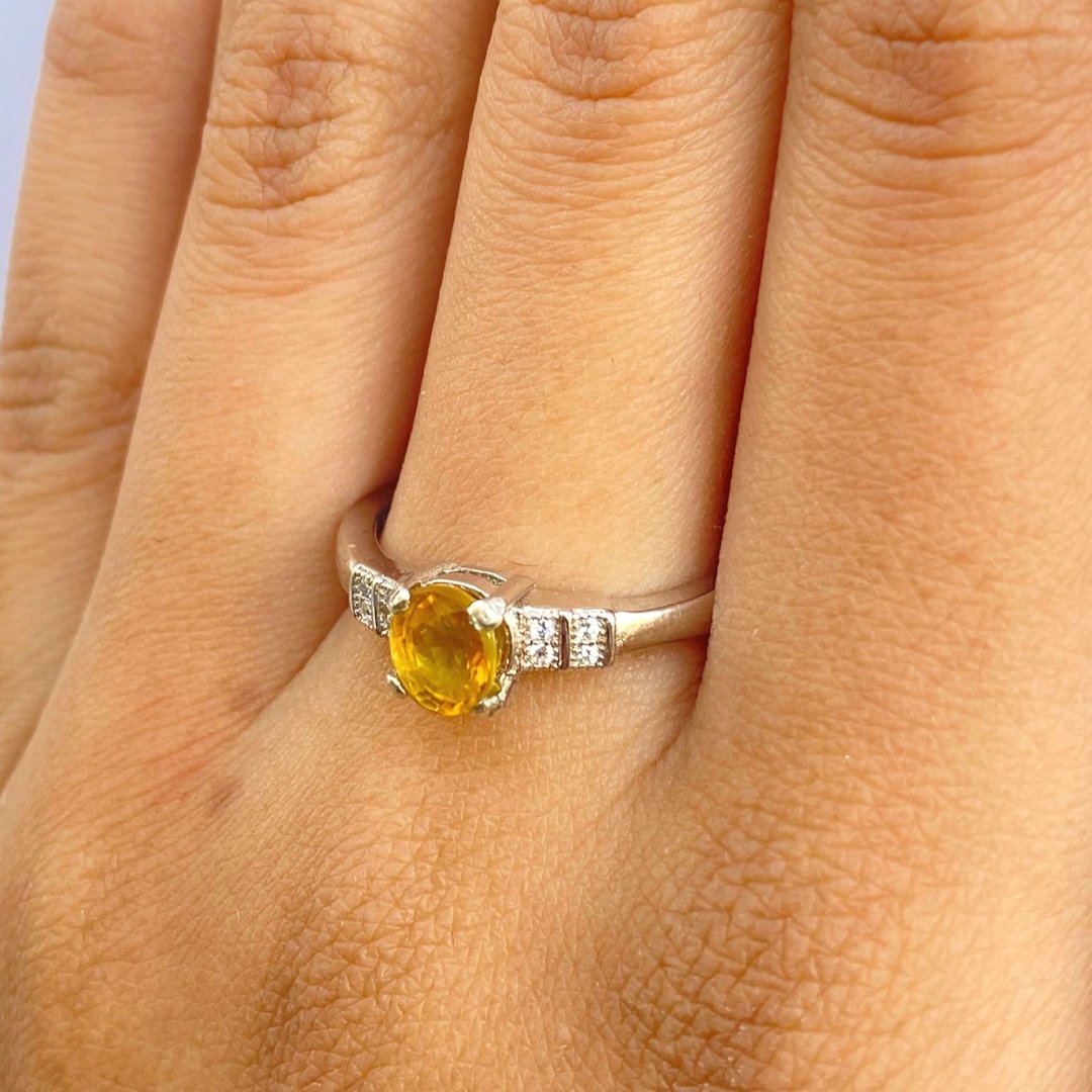 NATURAL YELLOW SAPPHIRE - ARIA - SENSATION Pakistan