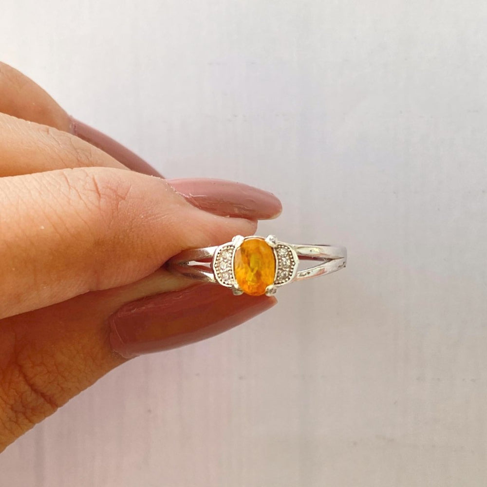 NATURAL YELLOW SAPPHIRE - DEVON - SENSATION Pakistan
