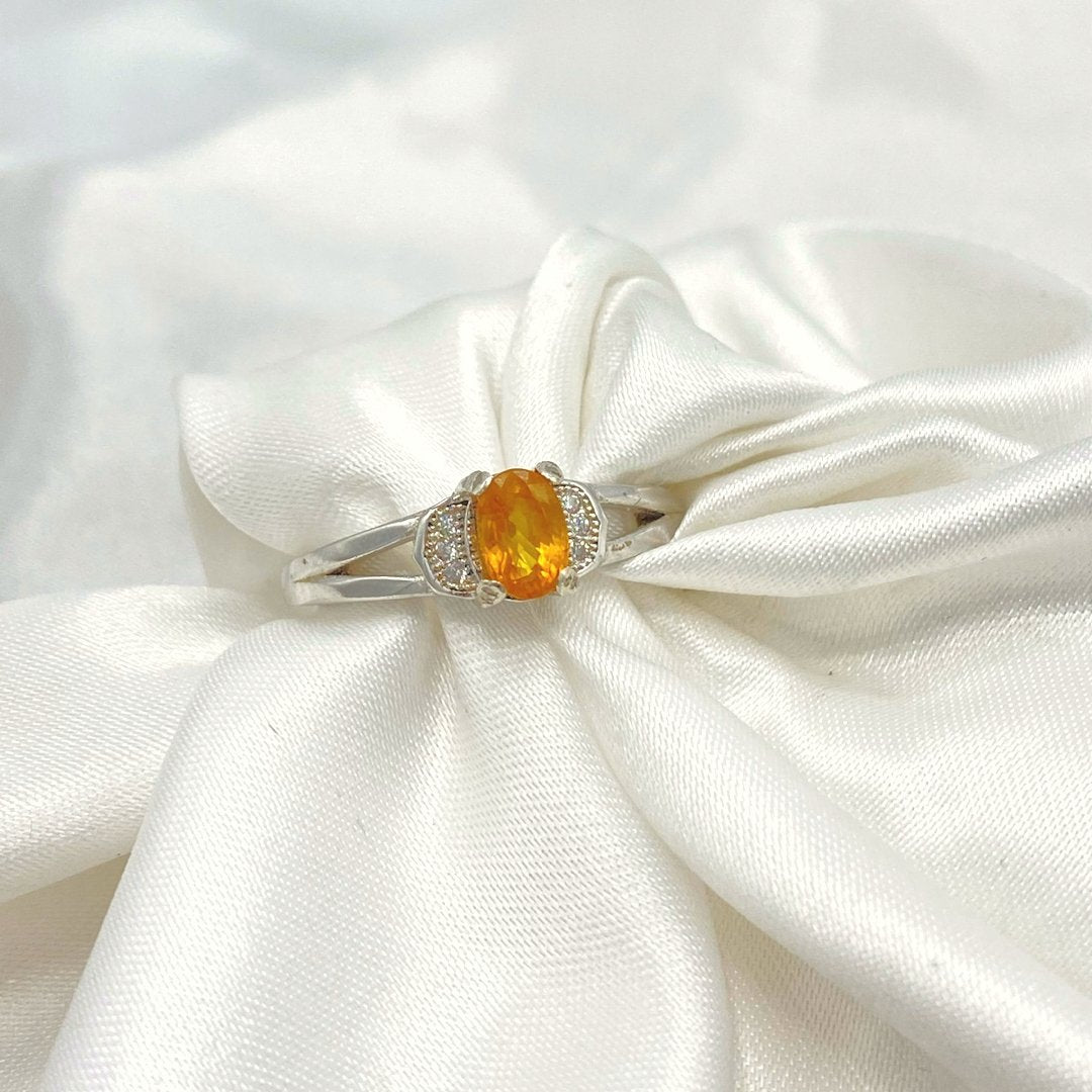NATURAL YELLOW SAPPHIRE - DEVON - SENSATION Pakistan
