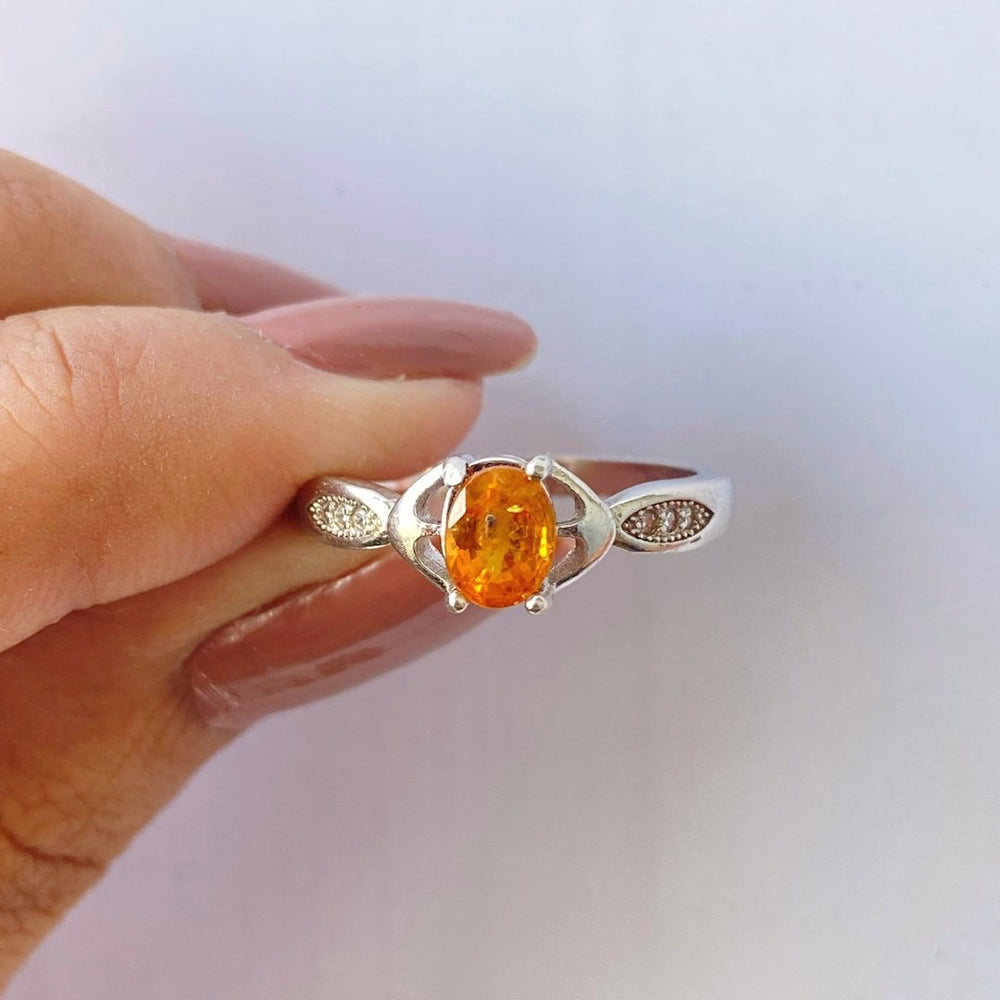 NATURAL YELLOW SAPPHIRE - ELODIE - SENSATION Pakistan