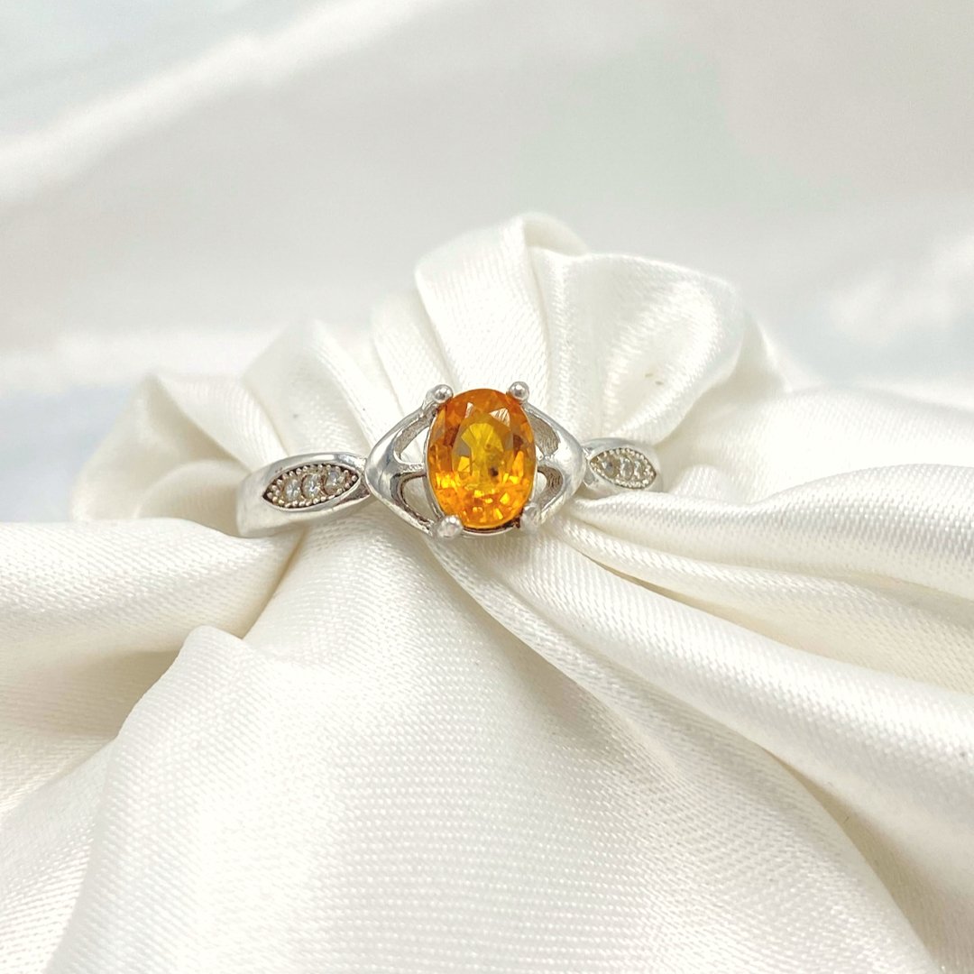 NATURAL YELLOW SAPPHIRE - ELODIE - SENSATION Pakistan