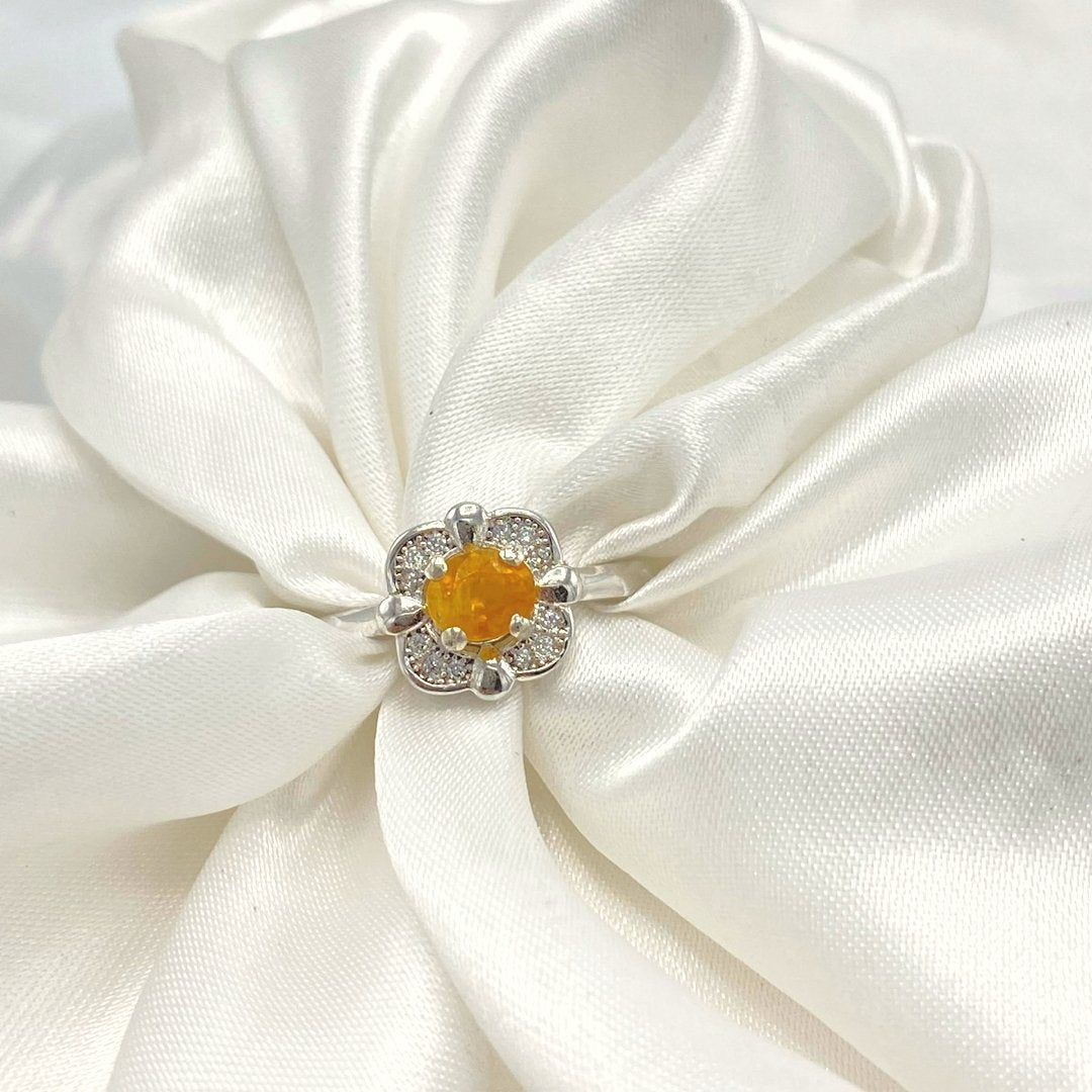 NATURAL YELLOW SAPPHIRE - FLORIA - SENSATION Pakistan